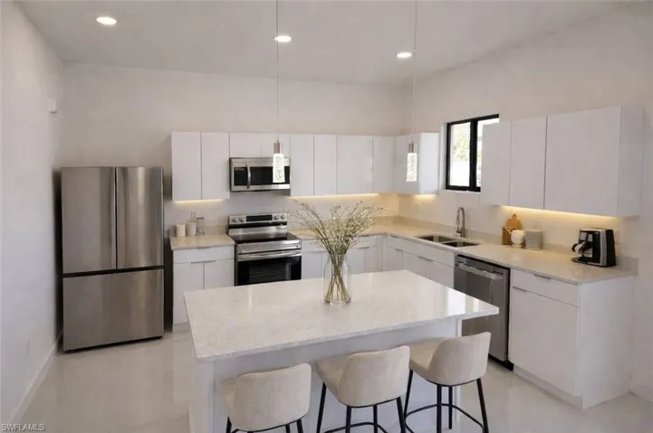 4002 NW 38th  ST, Cape Coral, FL 33993