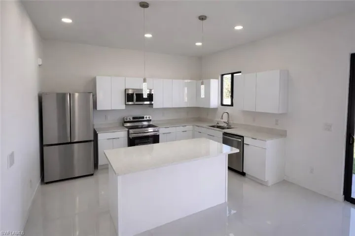 4002 NW 38th  ST, Cape Coral, FL 33993