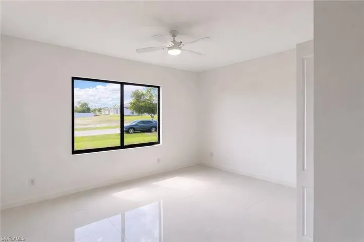 4002 NW 38th  ST, Cape Coral, FL 33993