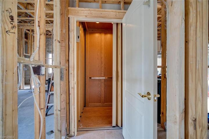 Private Elevator