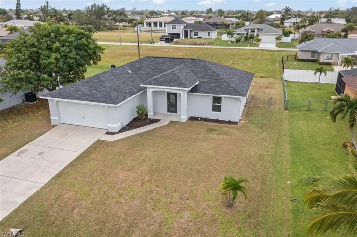 Birds eye view of property