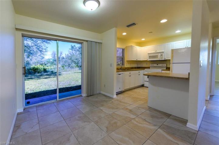 2518  69th W ST, Lehigh Acres, FL 33971