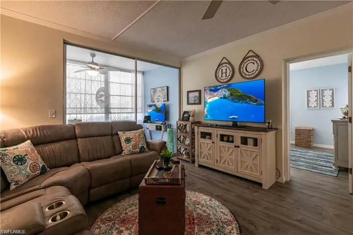 403 SE 43rd  TER, Cape Coral, FL 33904
