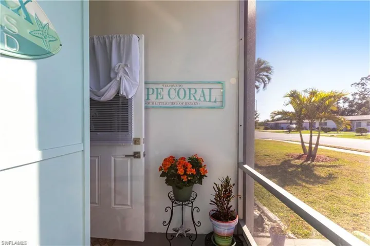 403 SE 43rd  TER, Cape Coral, FL 33904
