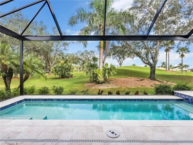 Brand new cage with picture window screen!