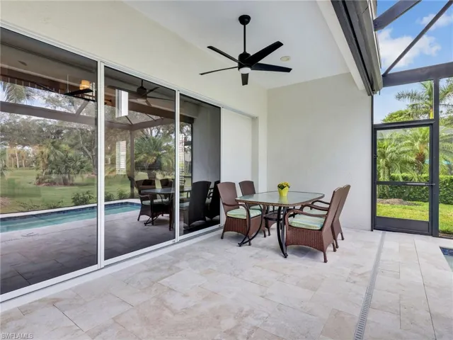 Plenty of space for dining Alfresco!