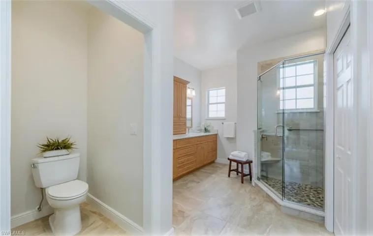 662 Vintage Reserve Cir # 8c, Naples Fl 34119