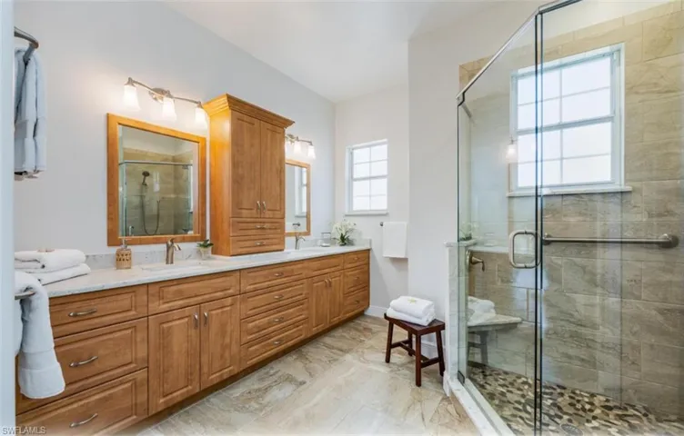 662 Vintage Reserve Cir # 8c, Naples Fl 34119