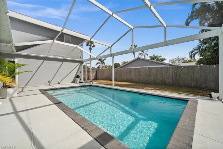 8247 Lake San Carlos Cir, Fort Myers Fl 33967