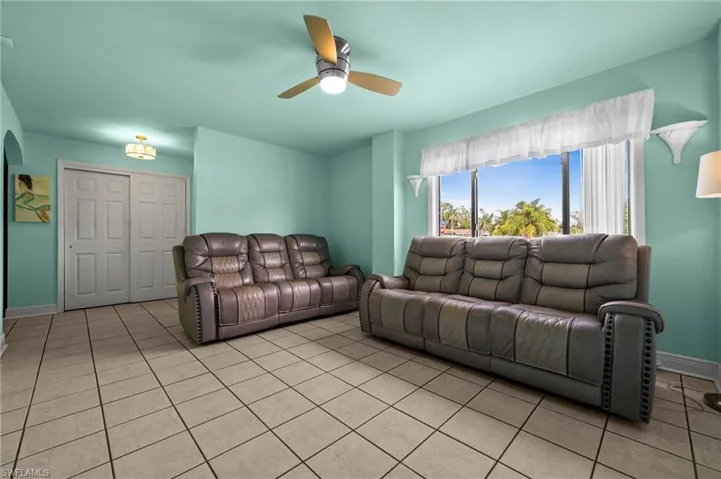 8247 Lake San Carlos Cir, Fort Myers Fl 33967