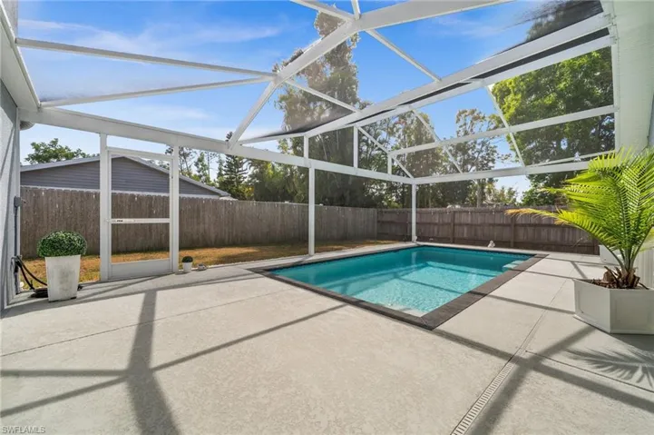 8247 Lake San Carlos Cir, Fort Myers Fl 33967
