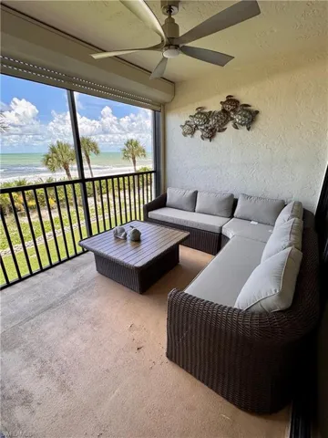 10475 Gulf Shore Dr 122, Naples, Florida 34108