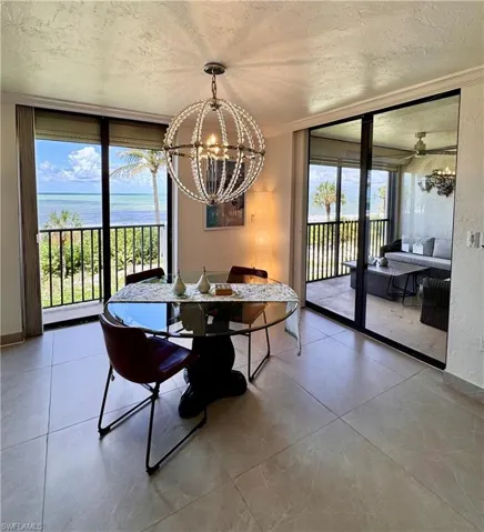 10475 Gulf Shore Dr 122, Naples, Florida 34108