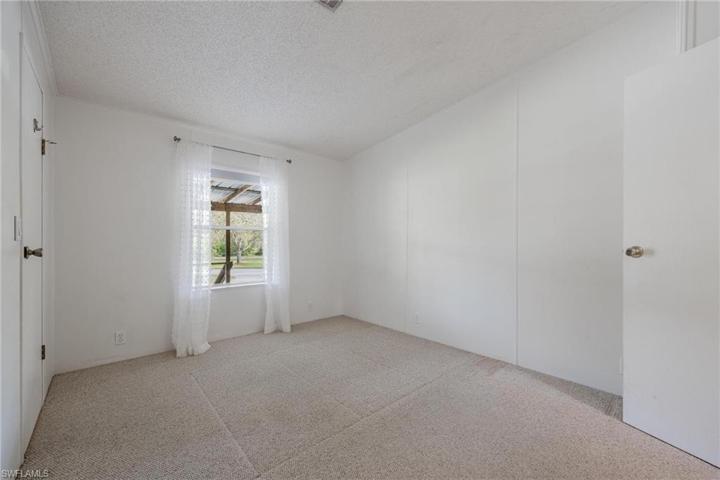 2nd bedroom with walk in closet