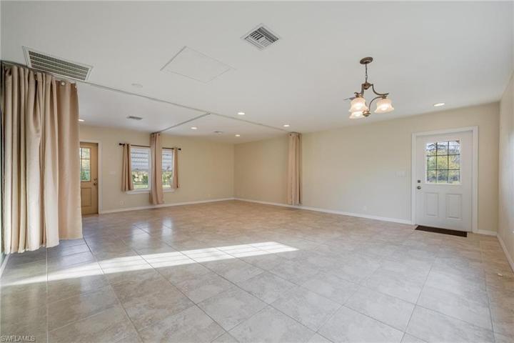 Den, hobby room, or make additional bedrooms.