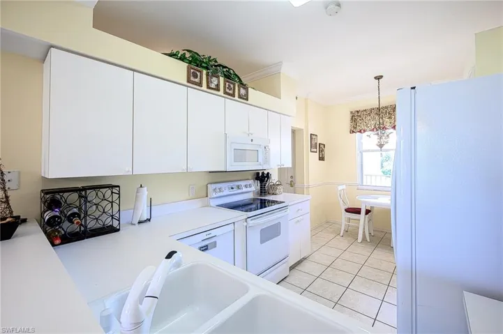 3790  Sawgrass  WAY, Naples, FL 34112