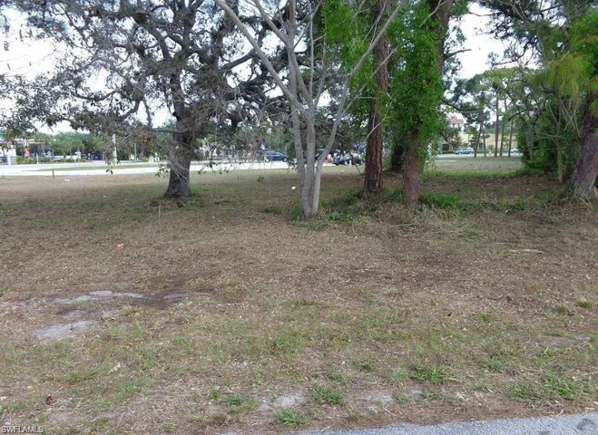 191 1st St, Naples, Florida 34134