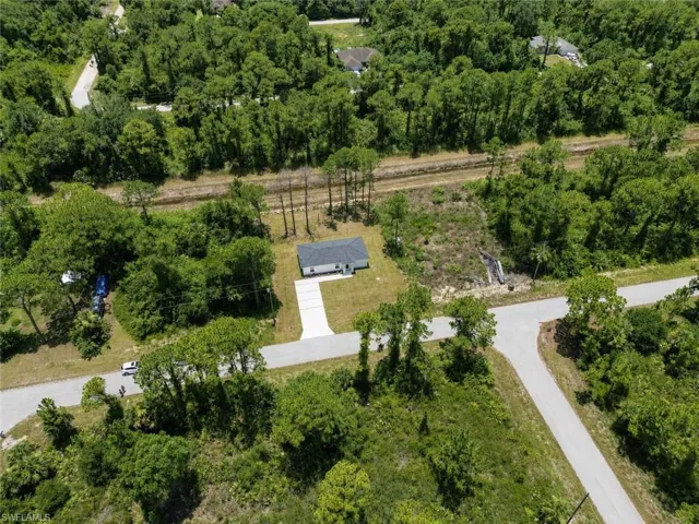 1120 Ravenswood St E, Lehigh Acres, Florida 33974