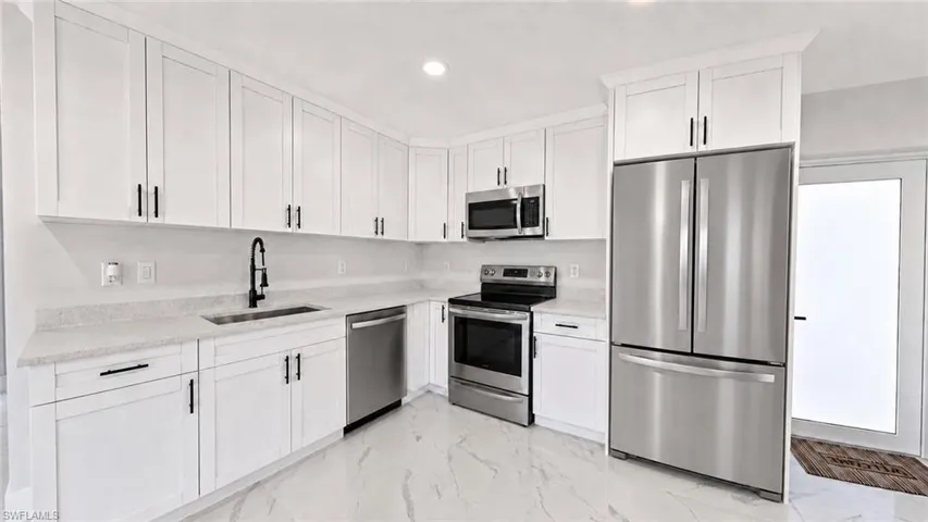 1120 Ravenswood St E, Lehigh Acres, Florida 33974