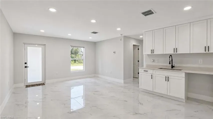 1120 Ravenswood St E, Lehigh Acres, Florida 33974