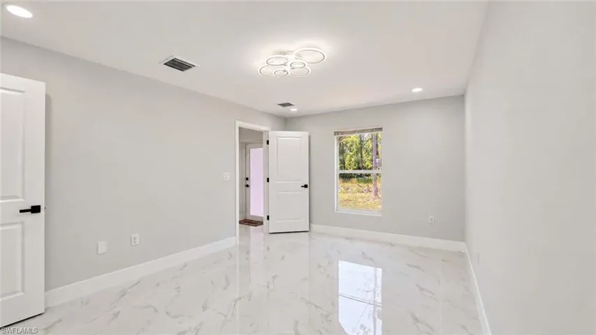 1120 Ravenswood St E, Lehigh Acres, Florida 33974