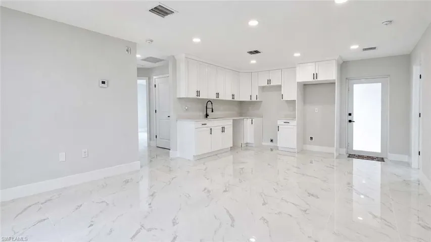 1120 Ravenswood St E, Lehigh Acres, Florida 33974