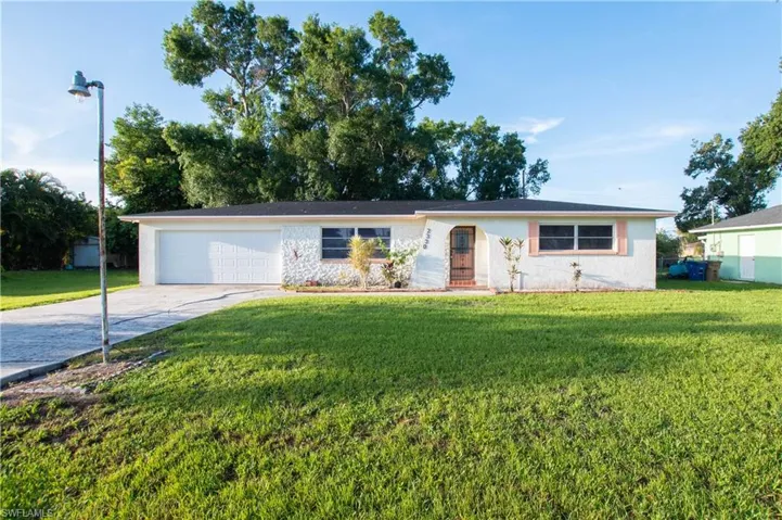 2330  Caladium  RD, Fort Myers, FL 33905