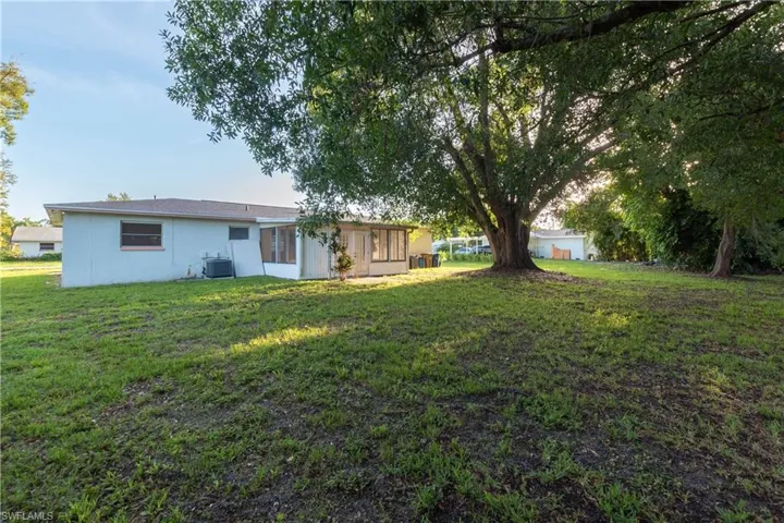 2330  Caladium  RD, Fort Myers, FL 33905