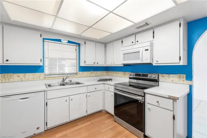 2330  Caladium  RD, Fort Myers, FL 33905