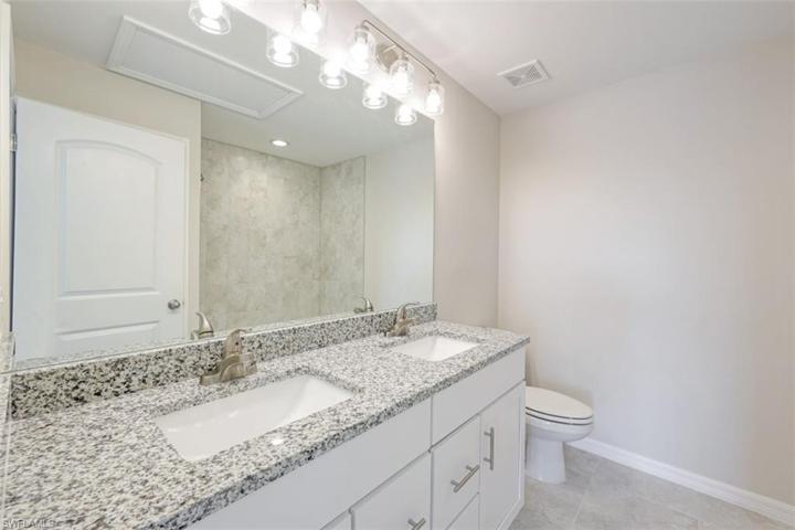 owner's ensuite bath