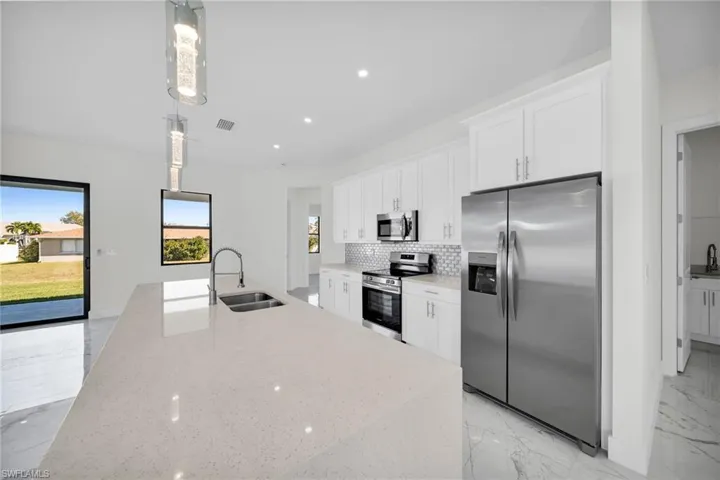 318 SE Van Loon  TER, Cape Coral, FL 33990
