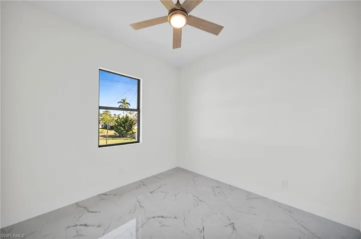 318 SE Van Loon  TER, Cape Coral, FL 33990