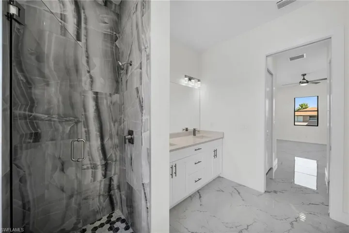 318 SE Van Loon  TER, Cape Coral, FL 33990