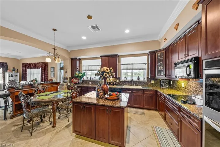 1762 Sarazen Pl, Naples, Florida 34120