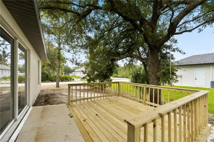 2406 E 23rd St, Alva, Florida 33920
