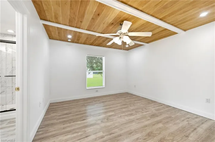 2406 E 23rd St, Alva, Florida 33920