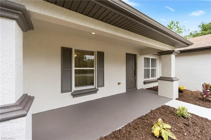 2406 E 23rd St, Alva, Florida 33920