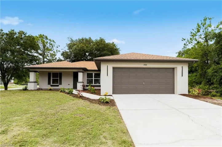 2406 E 23rd St, Alva, Florida 33920