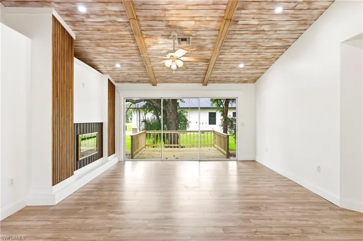 2406 E 23rd St, Alva, Florida 33920