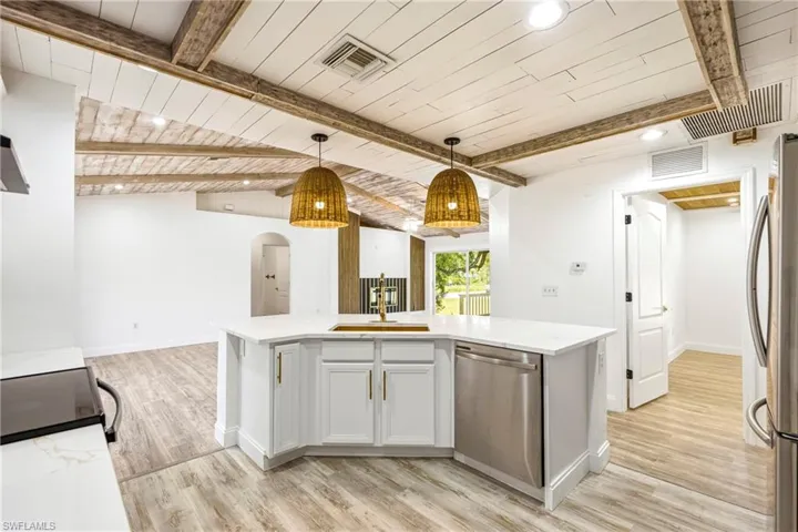 2406 E 23rd St, Alva, Florida 33920
