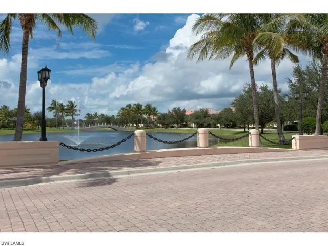 View of surrounding community