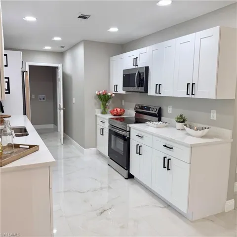 5142 19th Ct Sw, Naples, Florida 34116