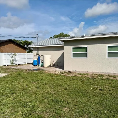 5142 19th Ct Sw, Naples, Florida 34116