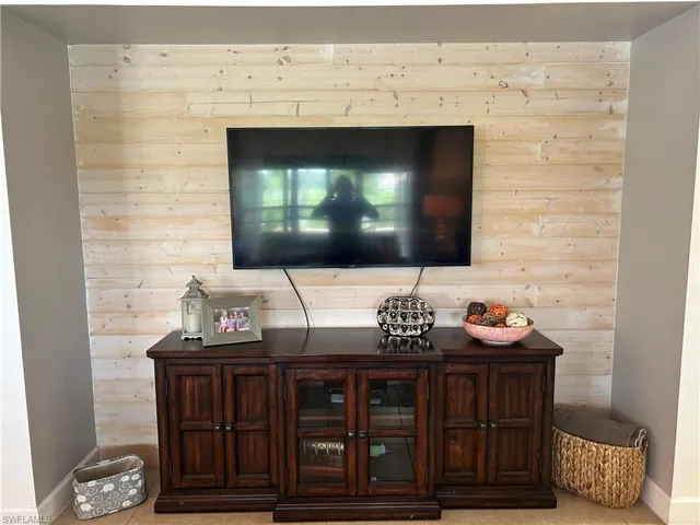 shiplap feature wall