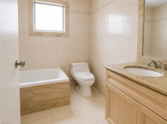 4479 Lakewood Blvd, Naples, Florida 34112