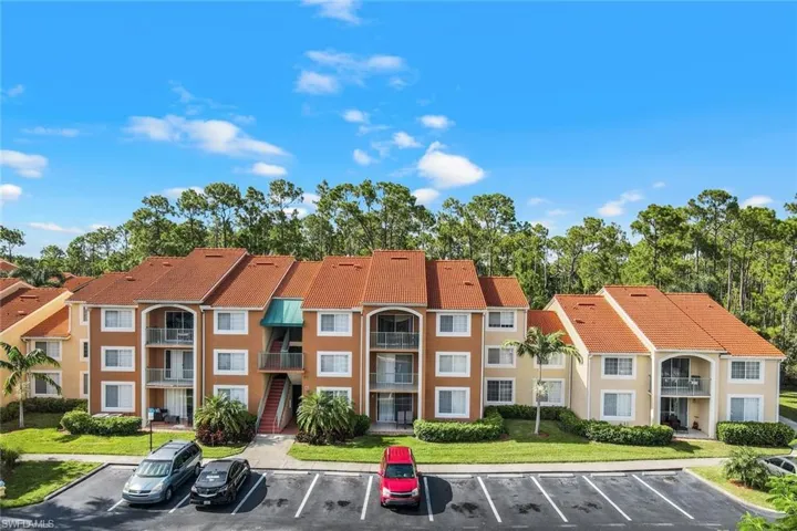 1230  Wildwood Lakes  BLVD, Naples, FL 34104