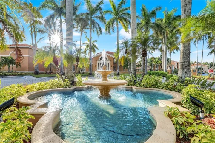1230  Wildwood Lakes  BLVD, Naples, FL 34104
