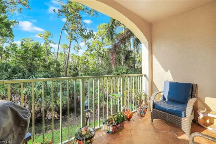 1230  Wildwood Lakes  BLVD, Naples, FL 34104