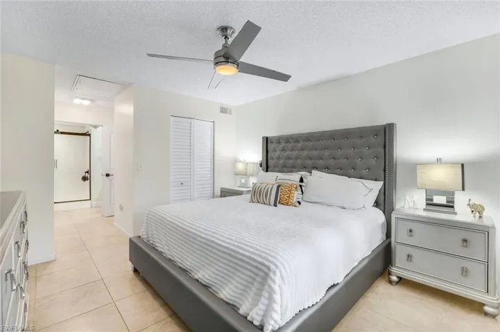 1230  Wildwood Lakes  BLVD, Naples, FL 34104