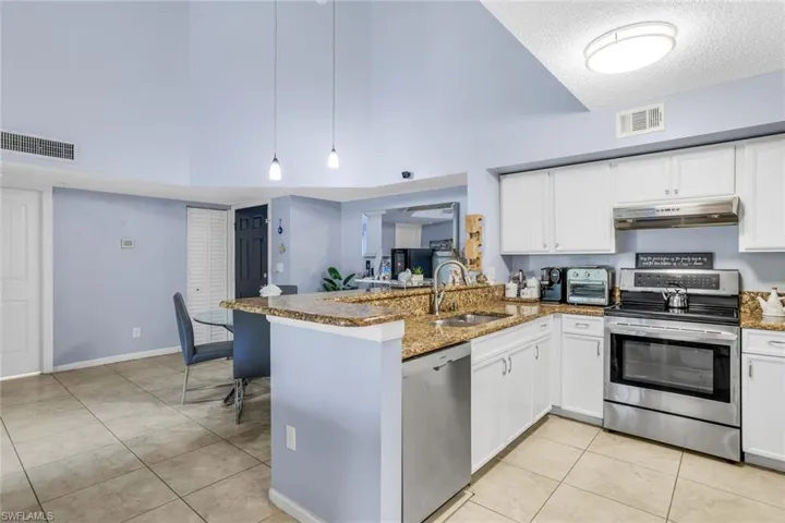 1230  Wildwood Lakes  BLVD, Naples, FL 34104